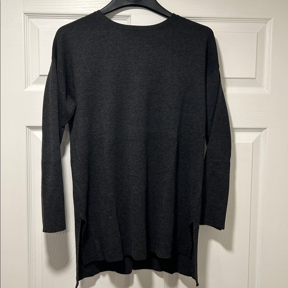 Elie. Tahari Tunic Length Sweater Charcoal Gray Size Small